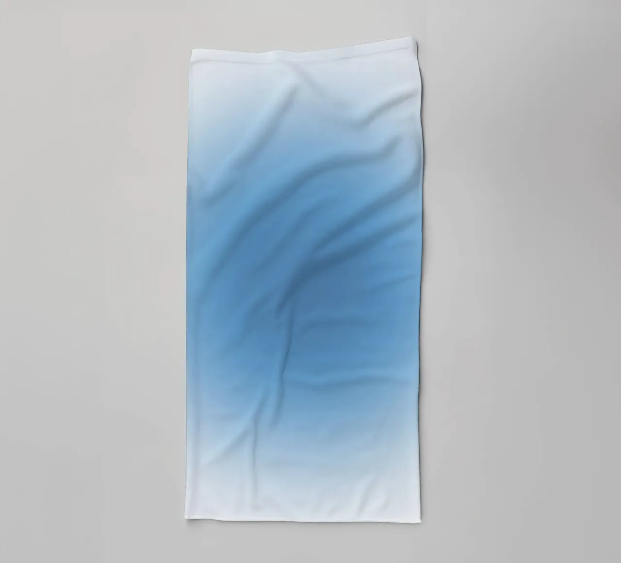 Hemelsblauw Aura verloop sereen abstracte kunst badhanddoek van dawnthesea