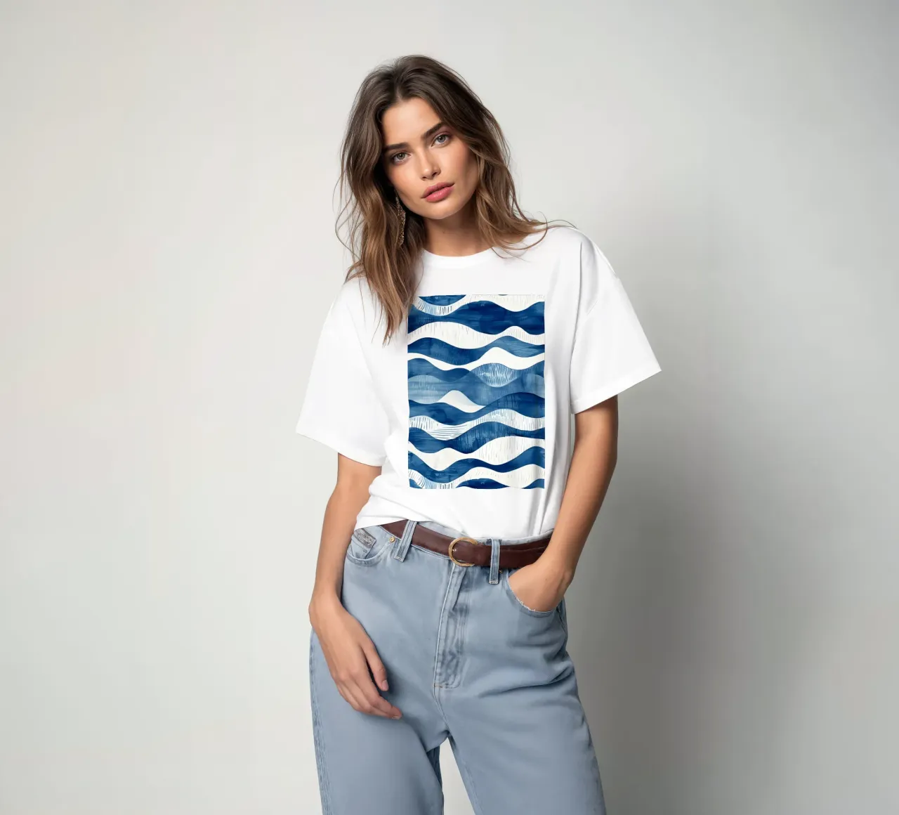 Indigo Waves Abstract Ocean Pattern Art camiseta de dawnthesea