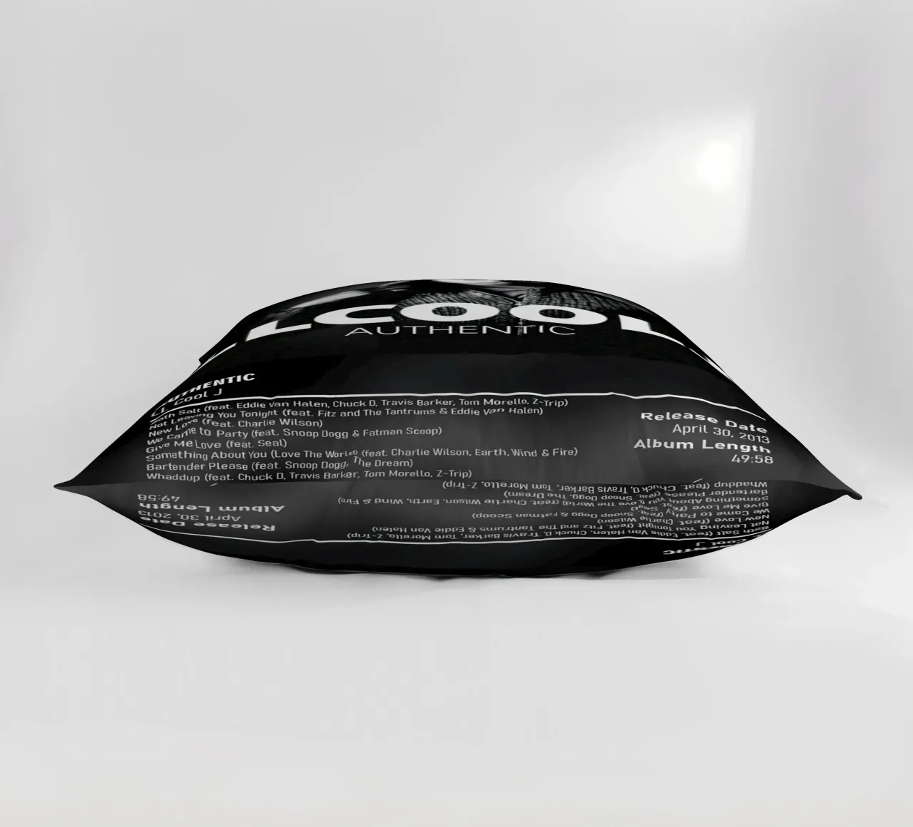 Authentic By LL Cool J cuscino da DGUnder