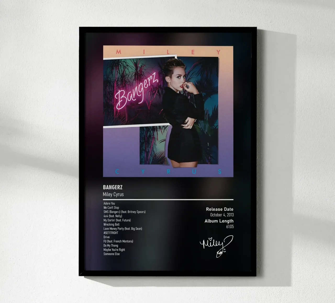 Bangerz By Miley Cyrus poster con telaio in alluminio da DGUnder