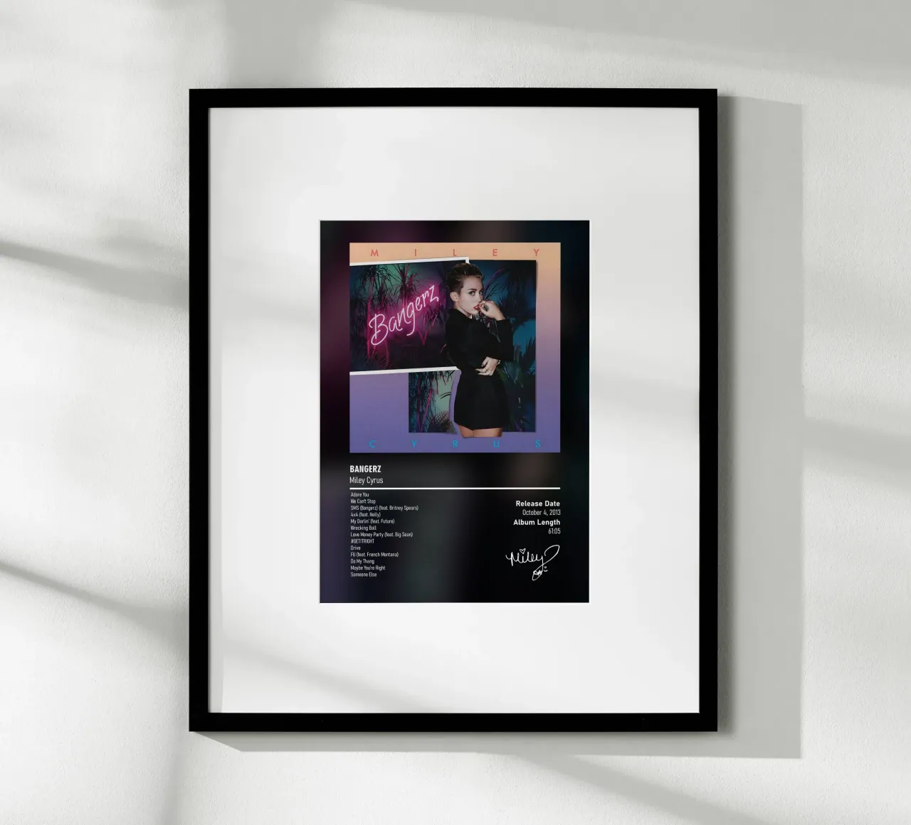 Bangerz By Miley Cyrus poster con telaio in alluminio da DGUnder