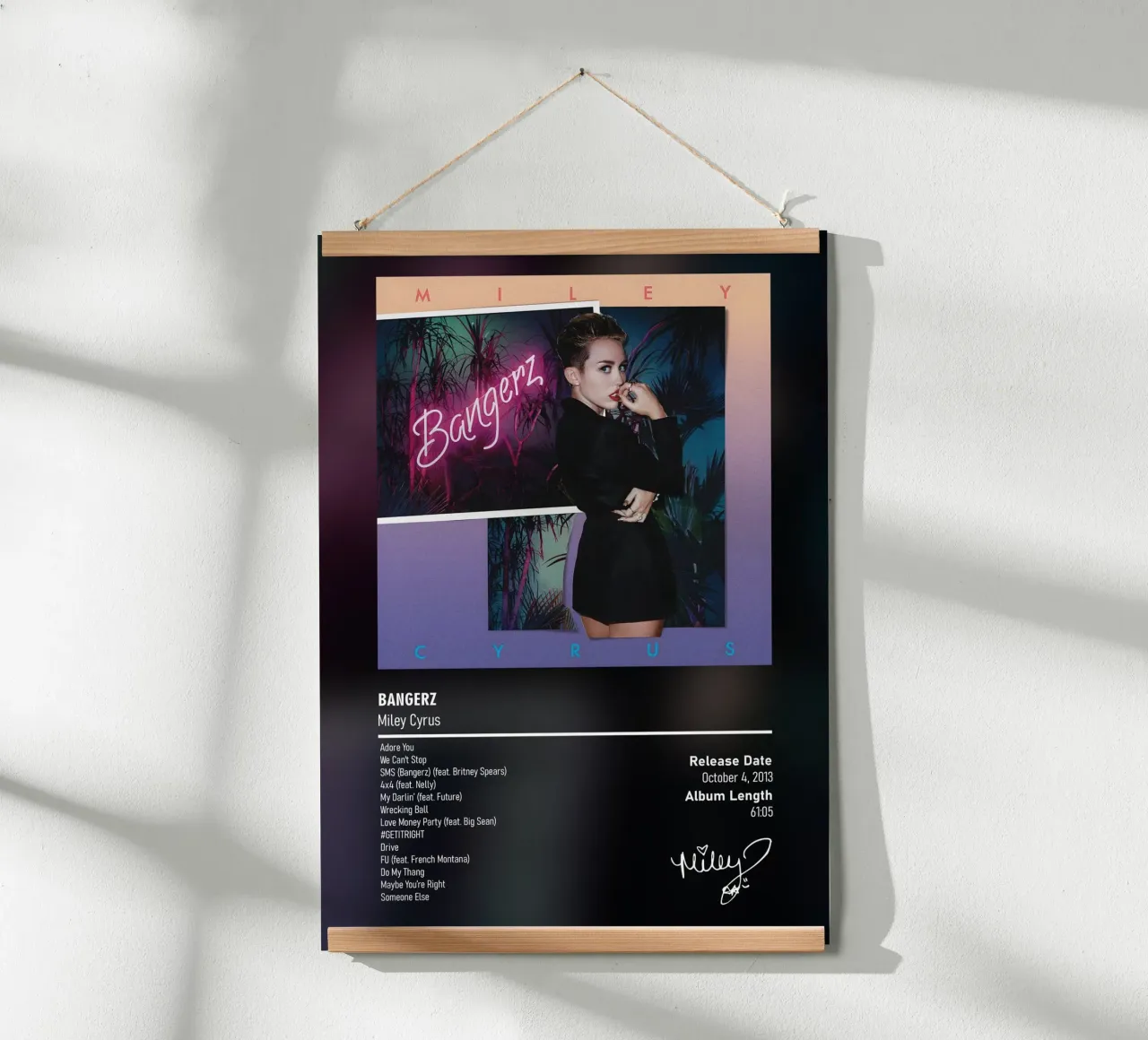 Bangerz By Miley Cyrus poster con telaio in alluminio da DGUnder