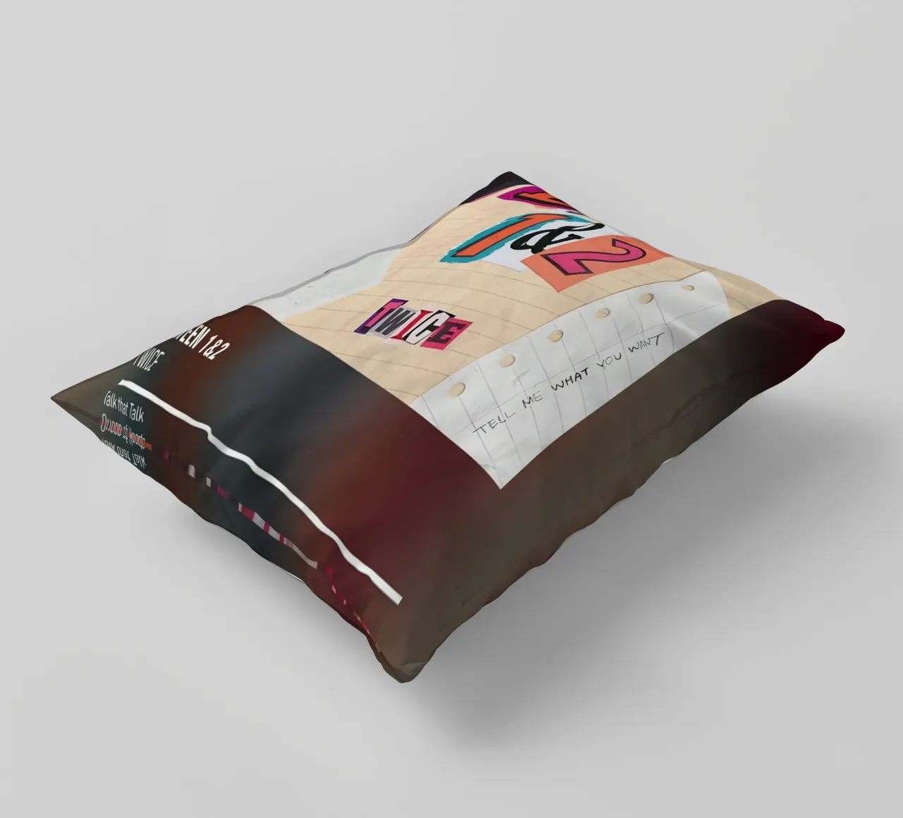 Between 1&2 By TWICE cuscino da DGUnder