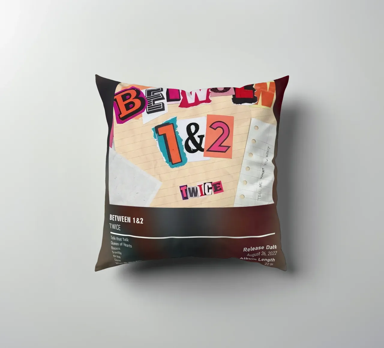 Between 1&2 By TWICE cuscino da DGUnder