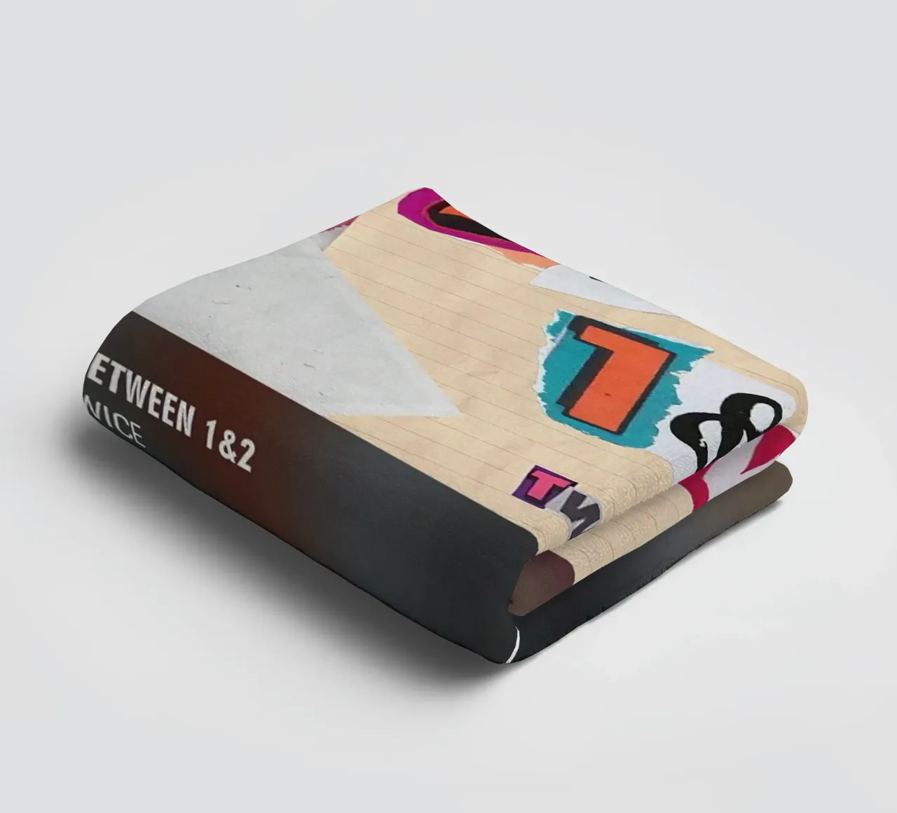 Between 1&2 By TWICE Handtuch von DGUnder