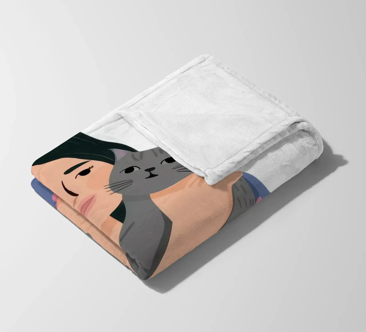 Donna con gatto in braccio coperta in pile da Lune Dreams
