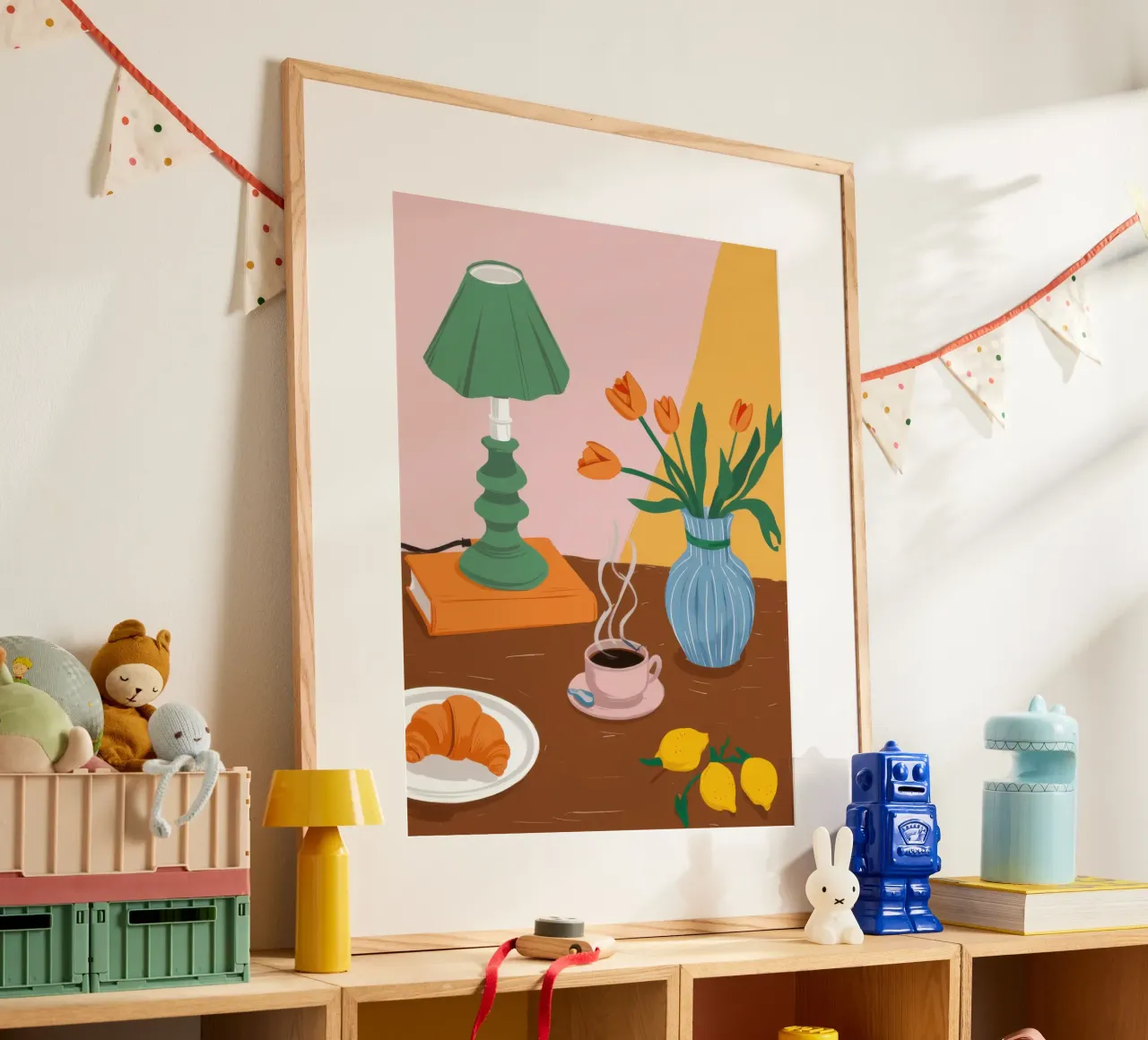 La quietud del tulipán poster con marco de plástico de Lune Dreams