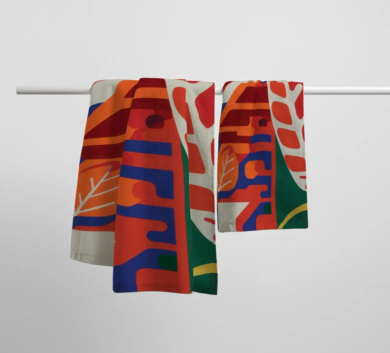 Gefiedertes Blatt Form Handtuch von Arcane Lines