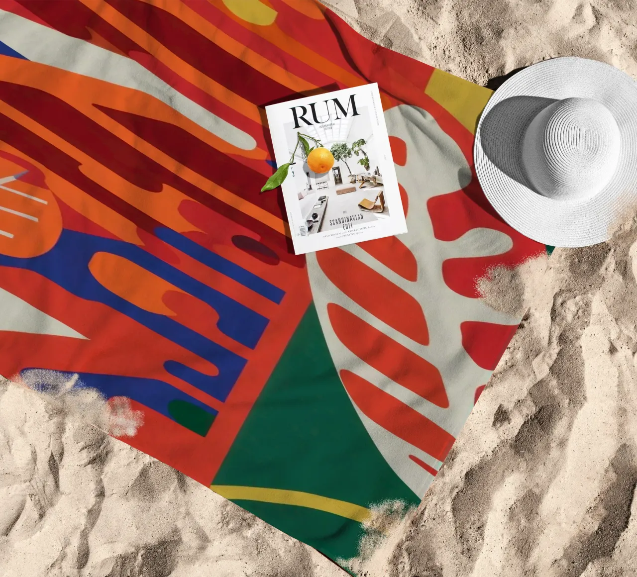 Gefiedertes Blatt Form Strandtuch von Arcane Lines