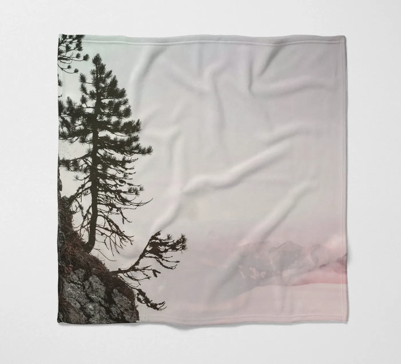 cliff pine tree coperta in pile da Histrol