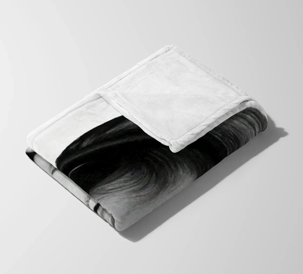 Nuvole pastello e coda di cavallo coperta in pile da hornosofhappy