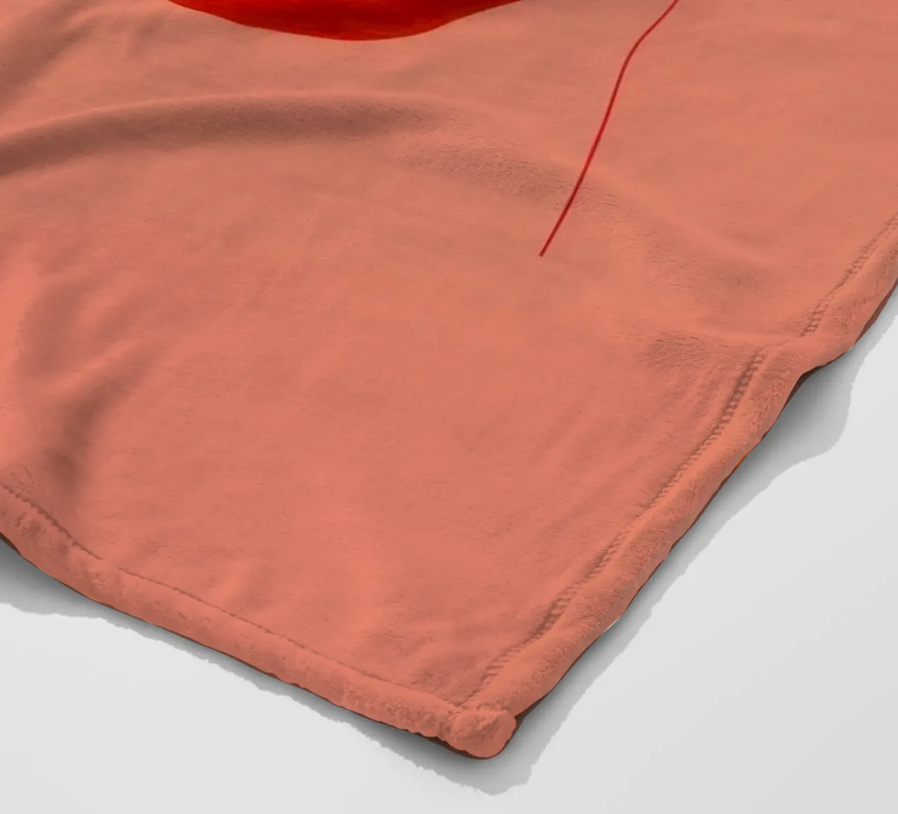 Fenicottero esotico posa elegantemente accanto a un palloncino a forma di cuore coperta in pile da DesignDoodle
