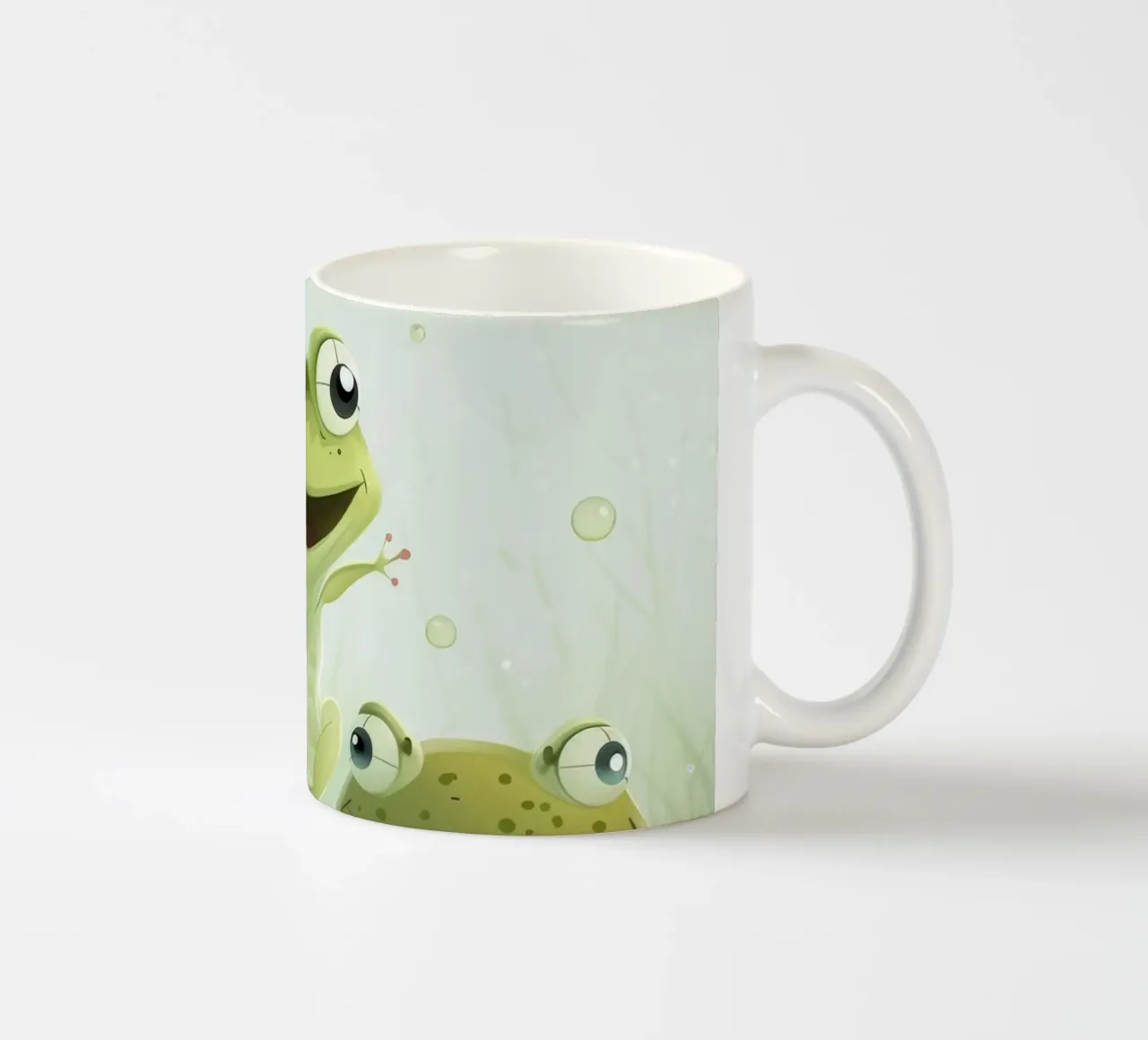 Rane che si godono un momento di gioia in uno stagno tranquillo in una giornata di sole tazza in ceramica da DesignDoodle