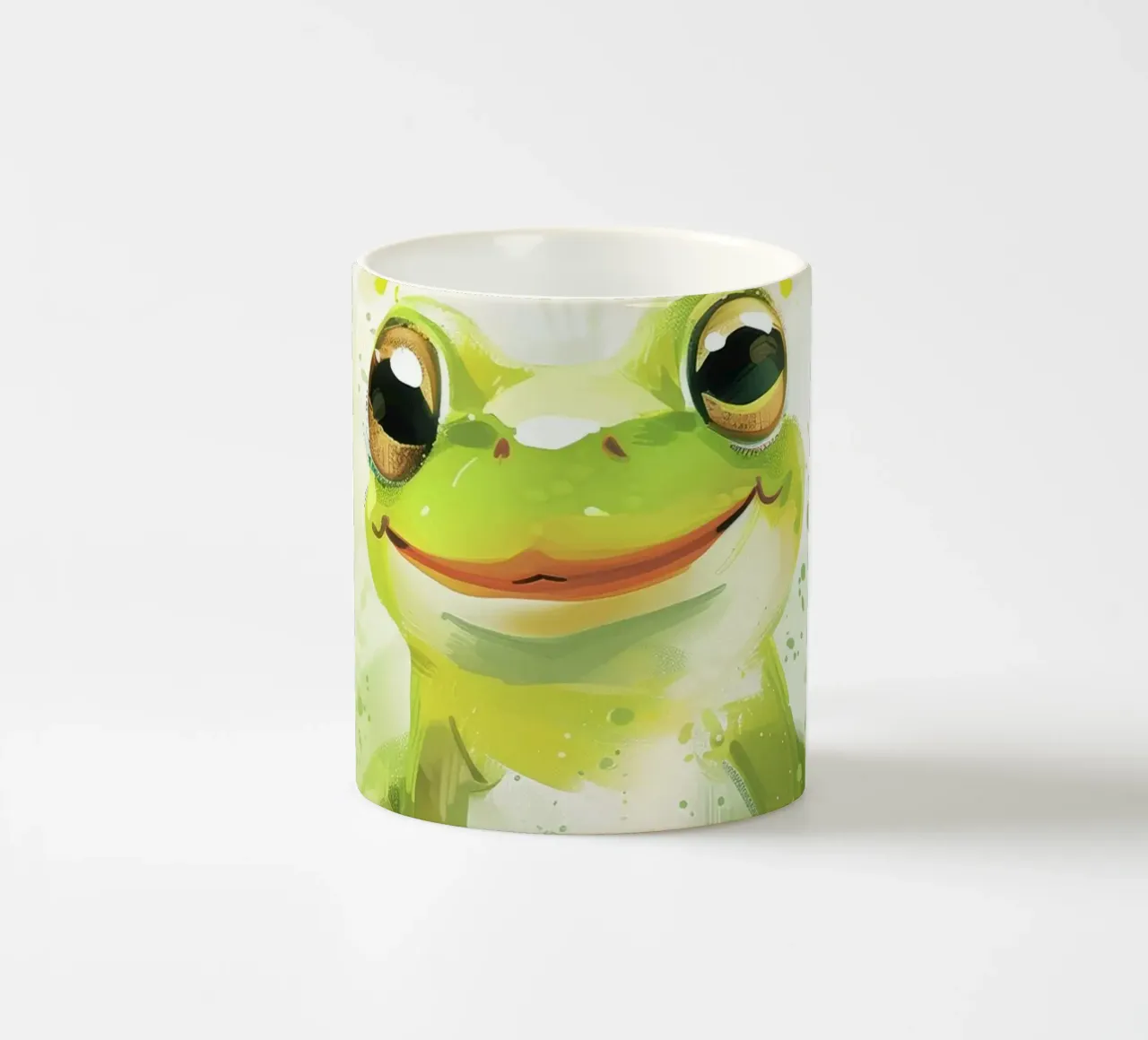 Rana verde seduta sull'erba con espressione allegra tazza in ceramica da DesignDoodle