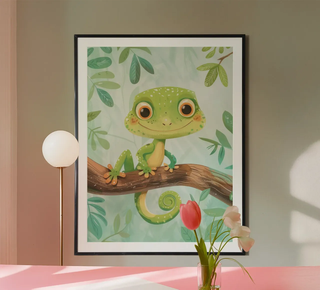 Vrolijke groene hagedis rustend op een tak te midden van gebladerte hahnemühle van DesignDoodle