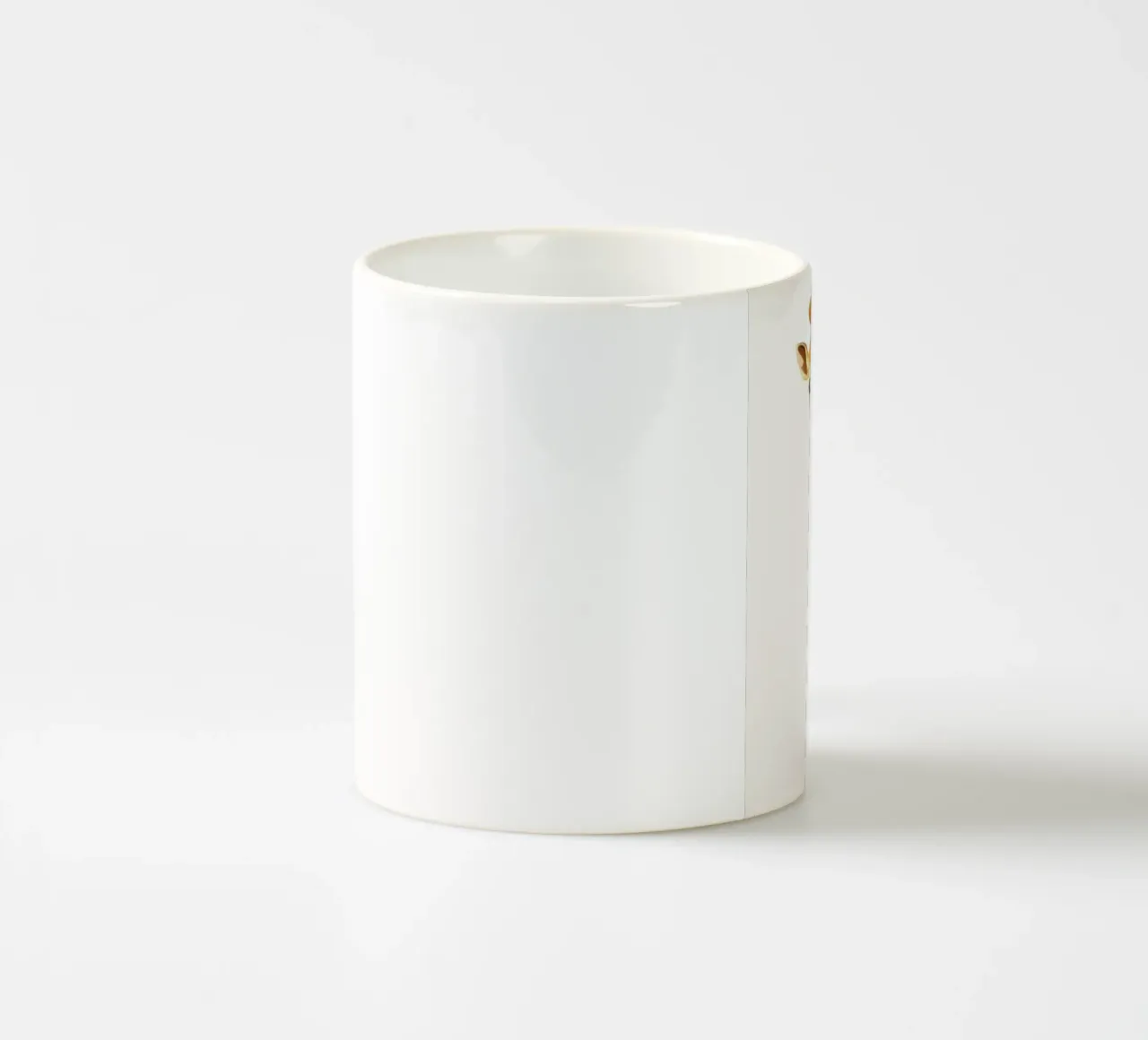 Personaggio di giraffa in piedi con espressione curiosa tazza in ceramica da DesignDoodle