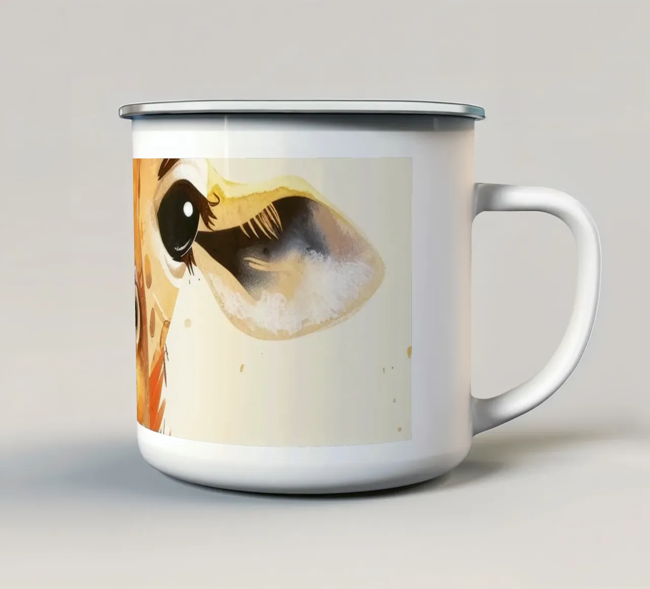 Ritratto di una giraffa sorridente con occhi grandi tazza in smalto da DesignDoodle