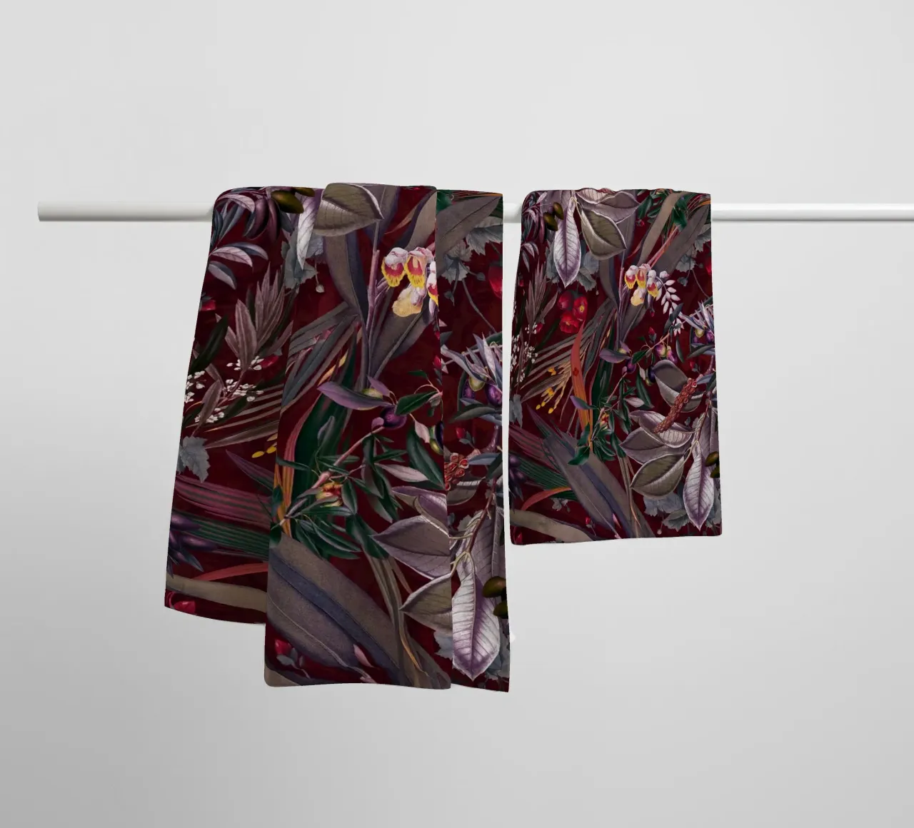 Midnight Garden IX Handtuch von burcukorkmazyurek