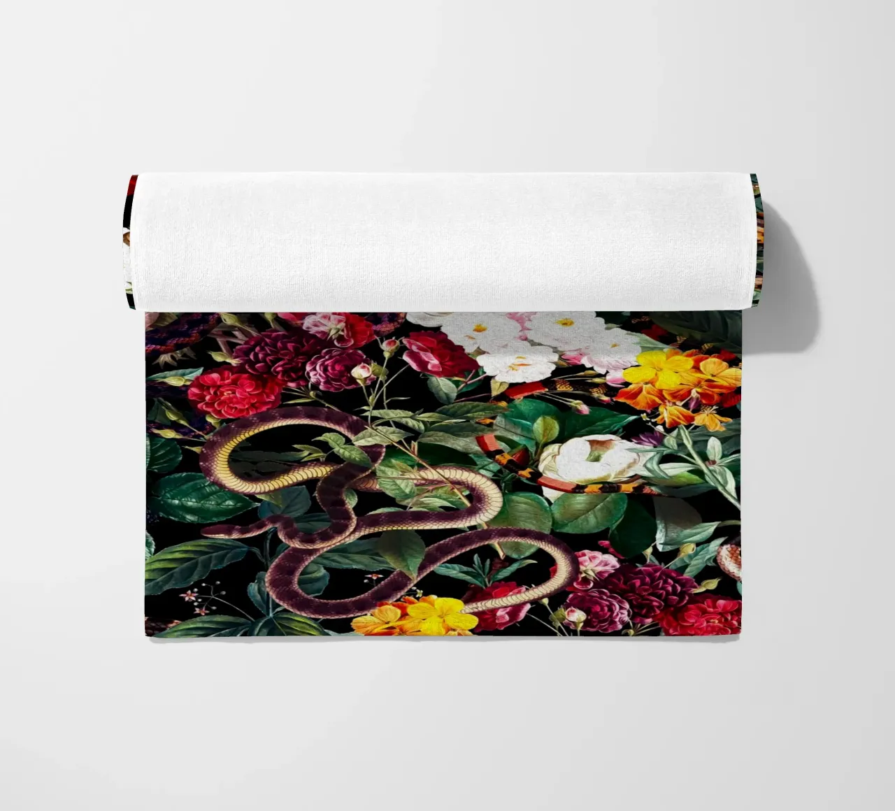 Flowers and Snake Pattern telo mare da burcukorkmazyurek