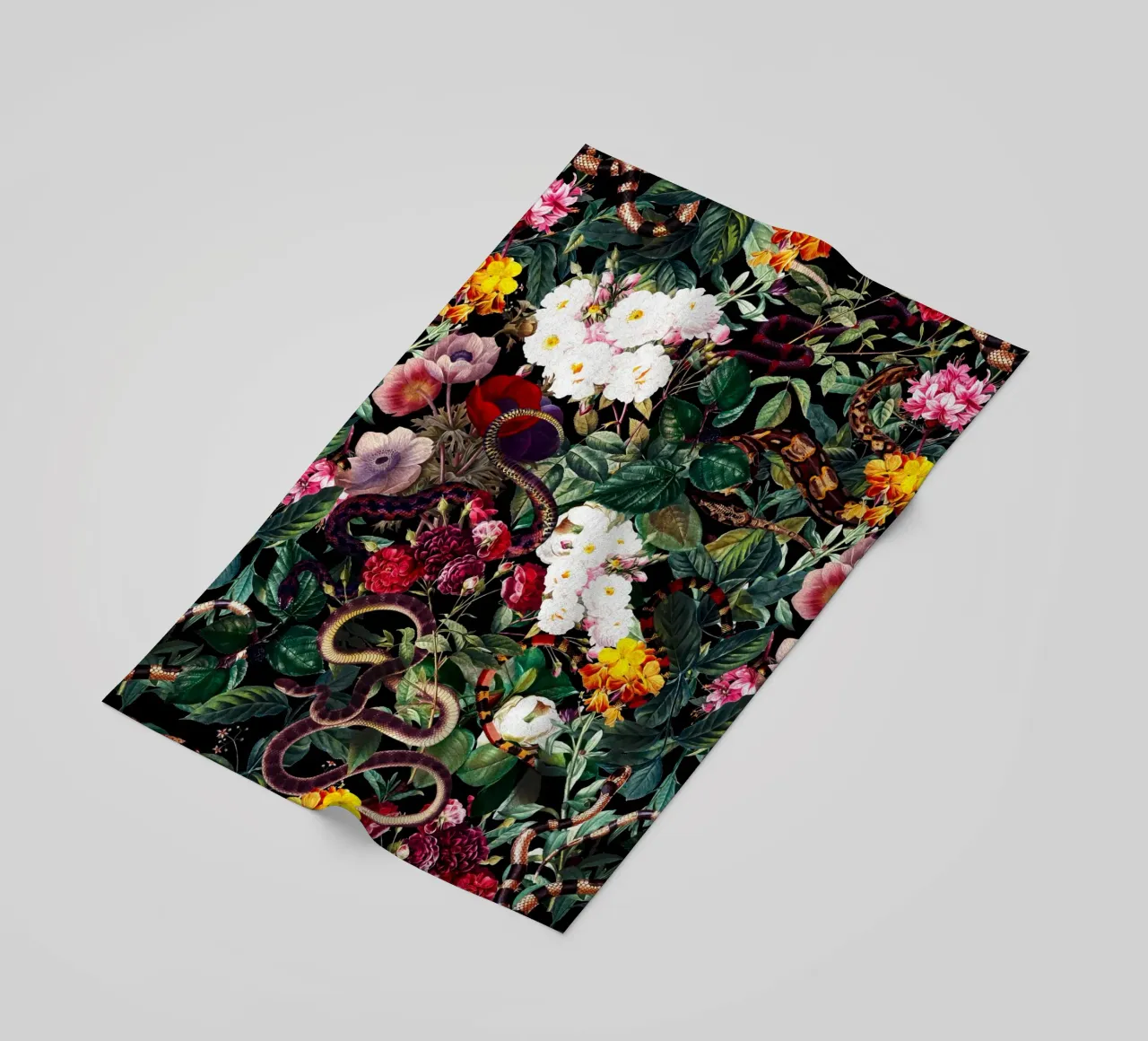 Flowers and Snake Pattern telo mare da burcukorkmazyurek