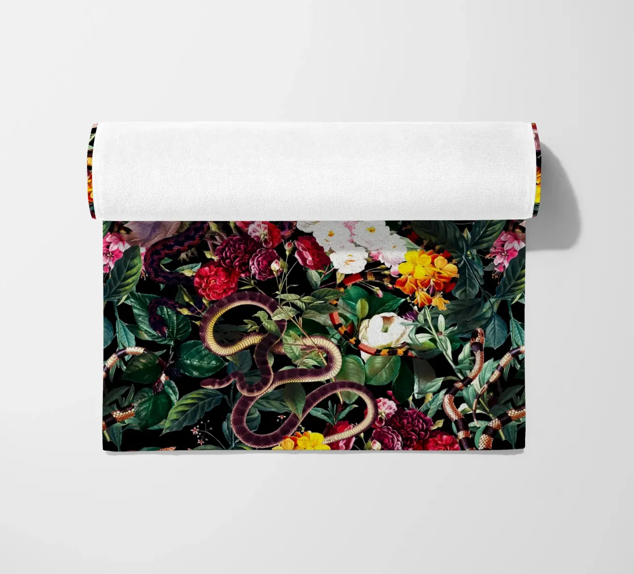 Flowers and Snake Pattern telo mare da burcukorkmazyurek