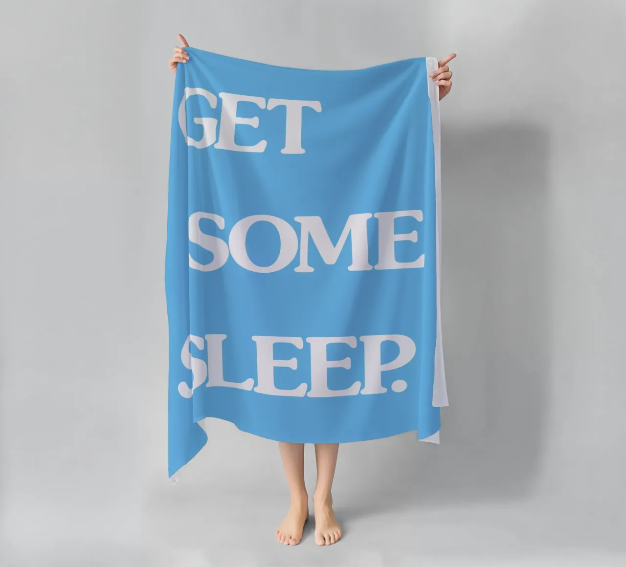 Get Some Sleep - Arte murale tipografica retrò e new wave in grassetto telo mare da THE MOTIVATED TYPE