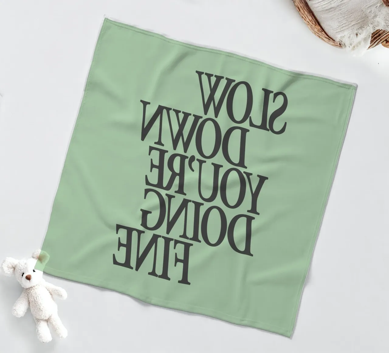 Slow Down You're Doing Fine Calm Verde menta Tipo Stampa coperta in pile da THE MOTIVATED TYPE