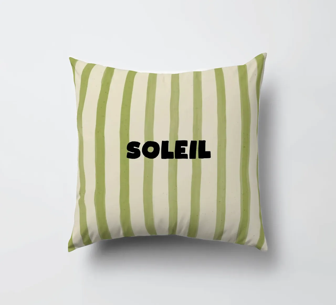 Soleil Typography cuscino da Attaboy Dsgn