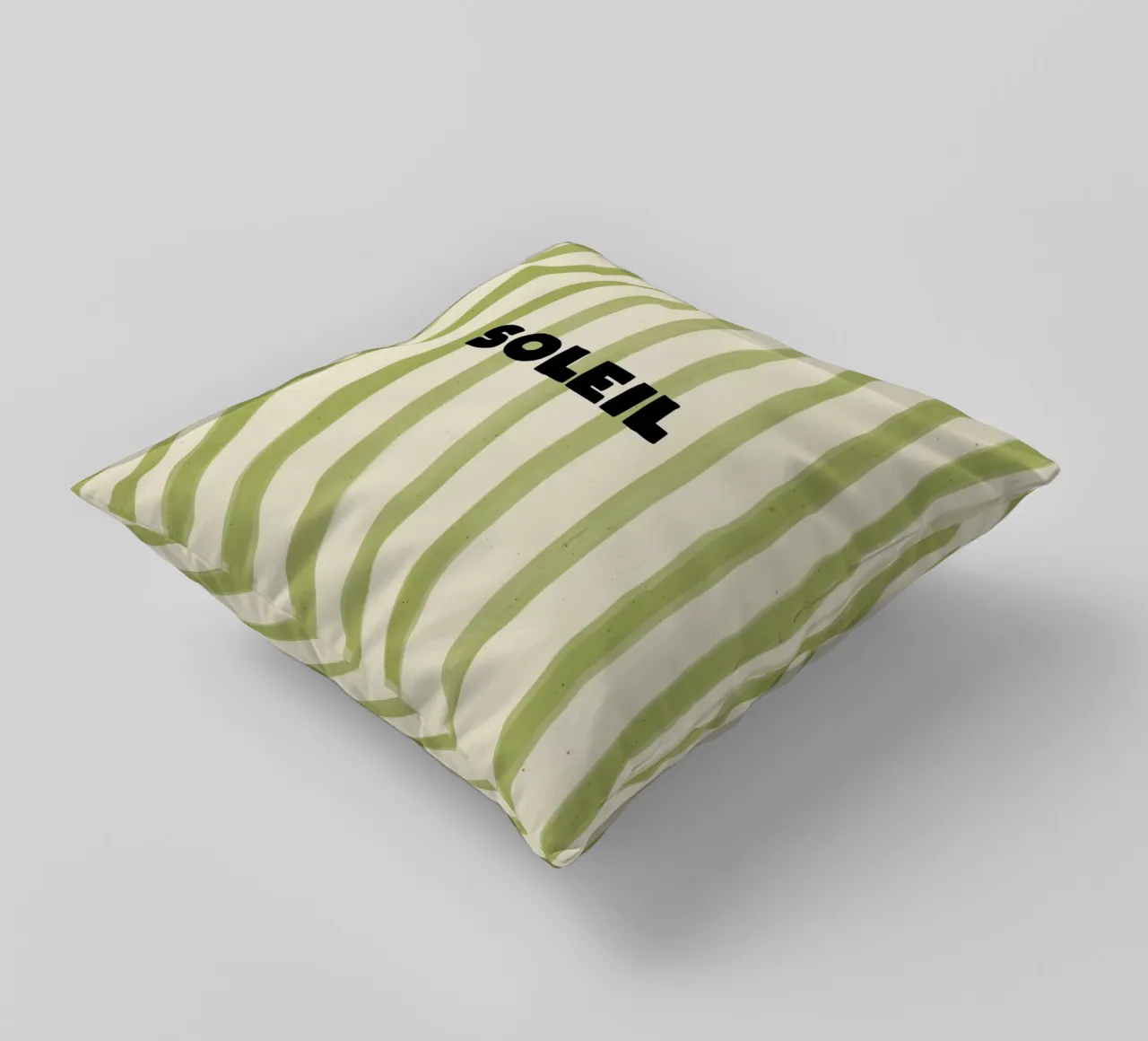 Soleil Typography cuscino da Attaboy Dsgn