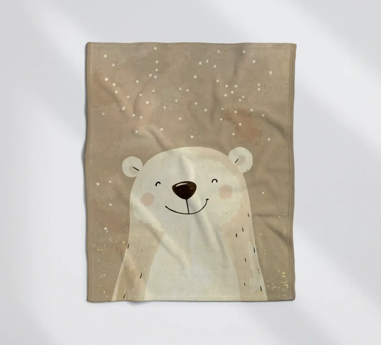 Illustrazione di un orso polare sorridente coperta in pile da MarcusALibratoreAnimalShop