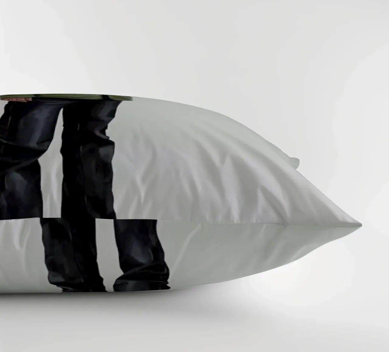 I built it for myself cuscino da Tapio Mömmö