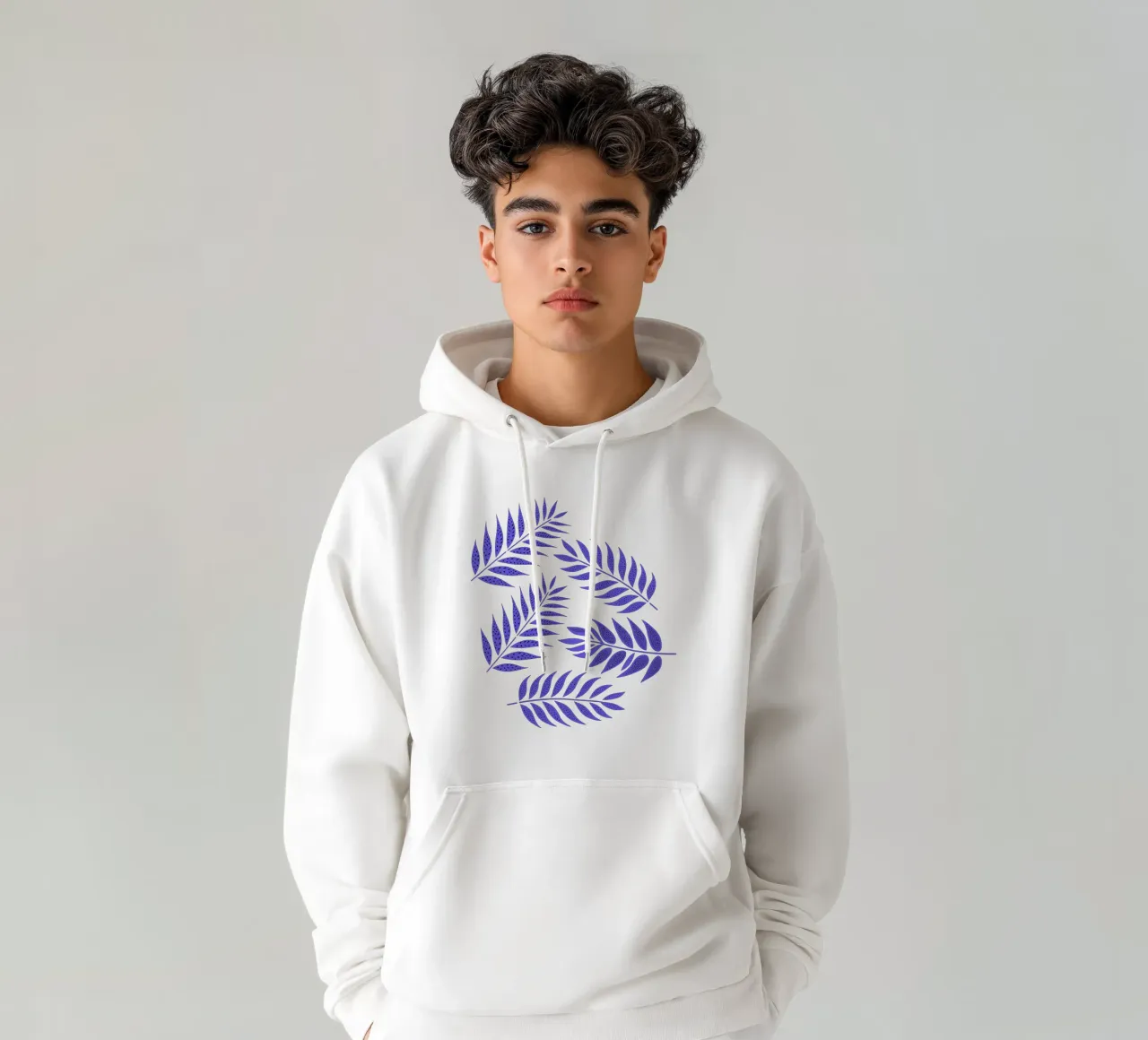 Foglie di palma tropicali blu e bianche felpa con cappuccio da SilverPegasus