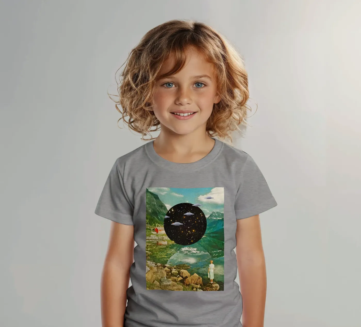Alien Escapade t-shirt bambini da MsGonzalez