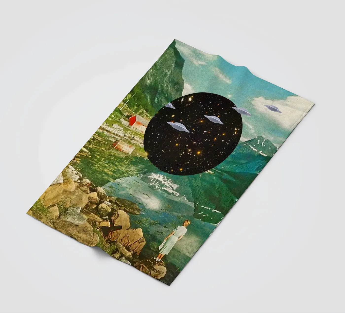 Alien Escapade Fleecedecke von MsGonzalez