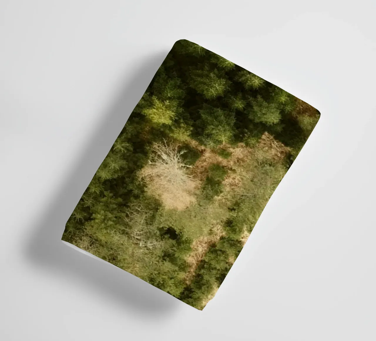 Waldbäume Handtuch von Earthly Visions