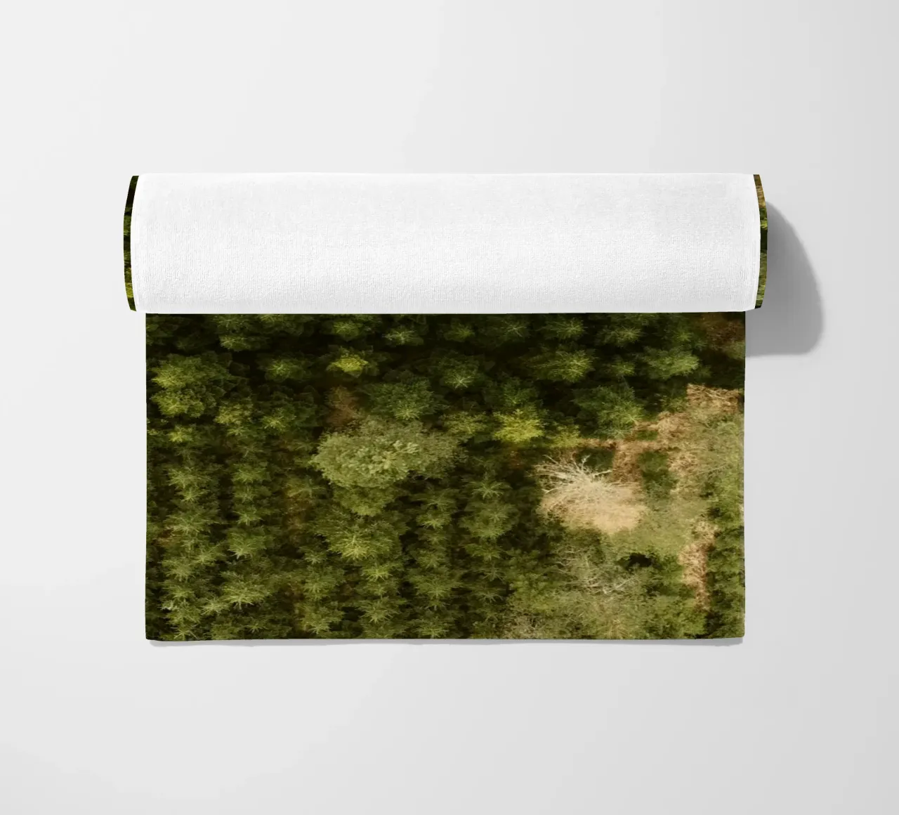 alberi della foresta telo mare da Earthly Visions