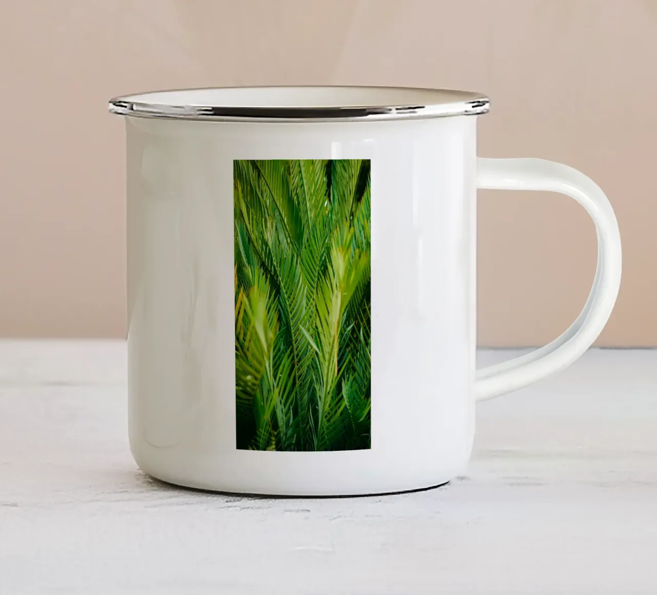 foglie verdi tazza in smalto da Earthly Visions
