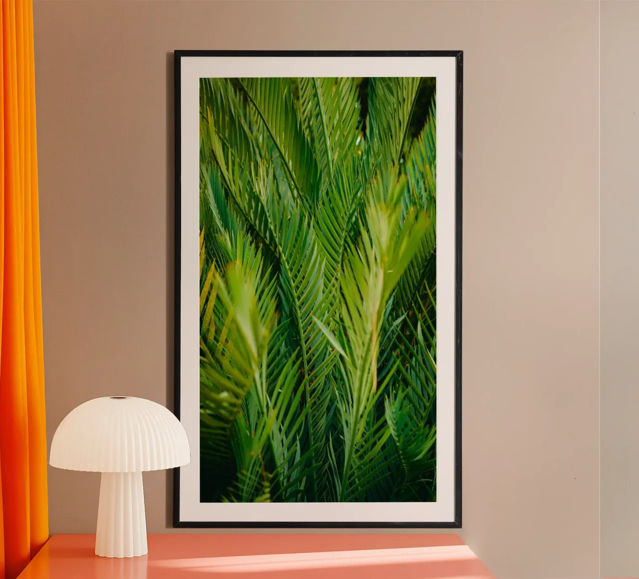 foglie verdi poster con telaio in plastica da Earthly Visions