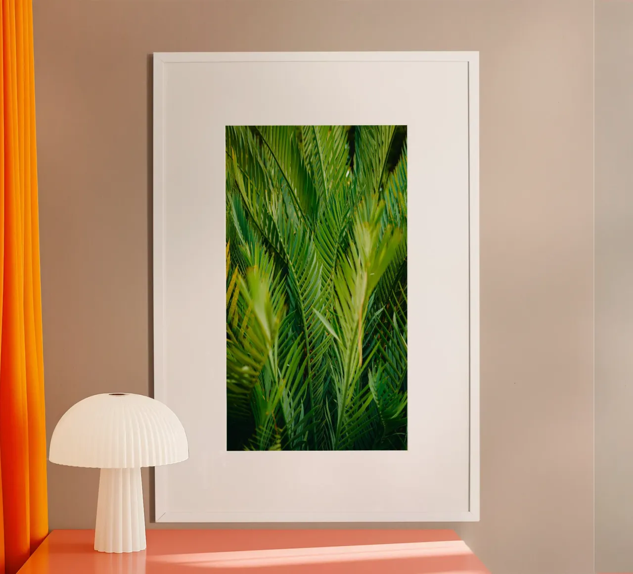 foglie verdi poster con telaio in plastica da Earthly Visions
