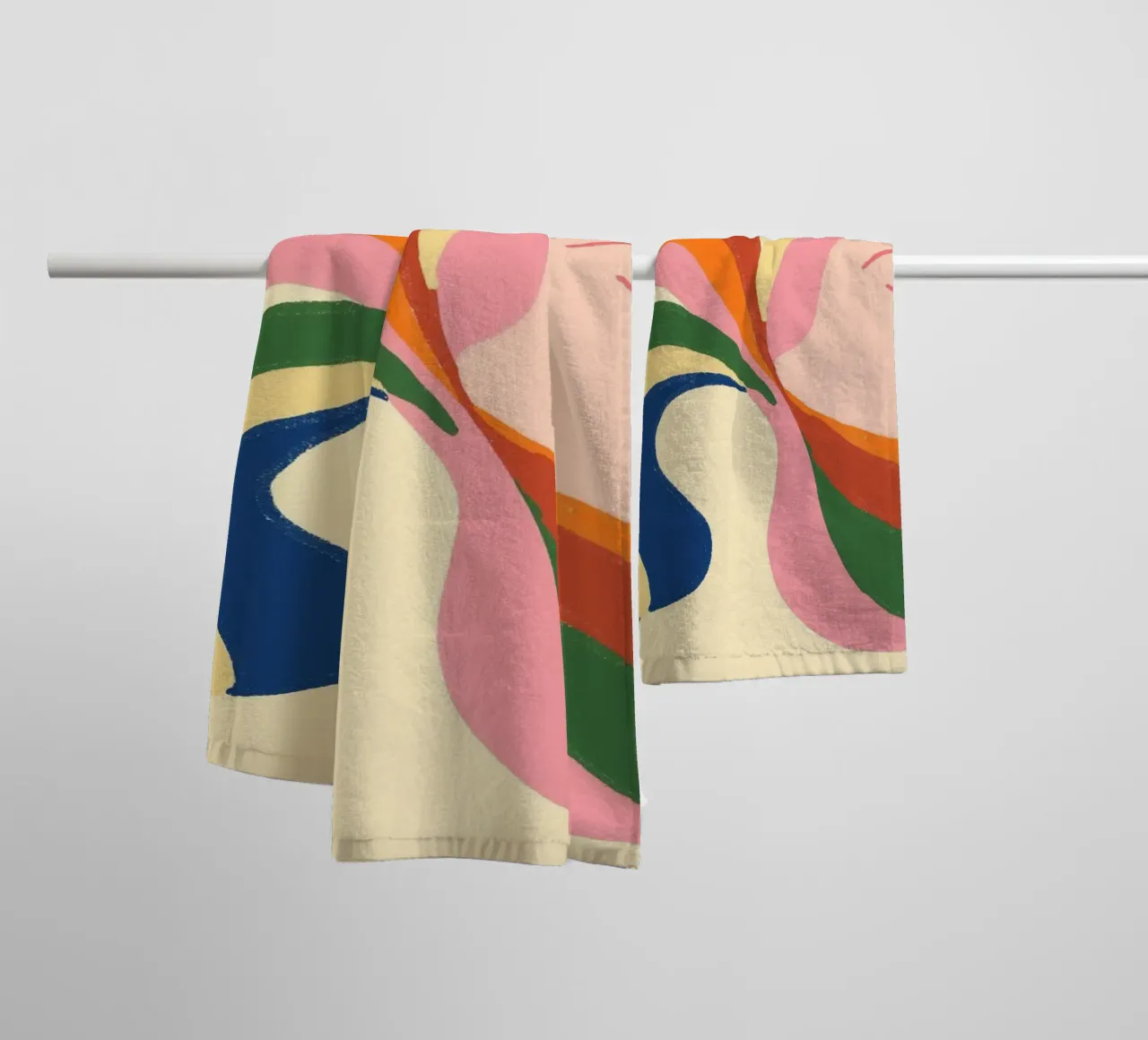 Retro 70s Psychedelic Frau Porträt - Regenbogen Vibes Handtuch von vintagepod