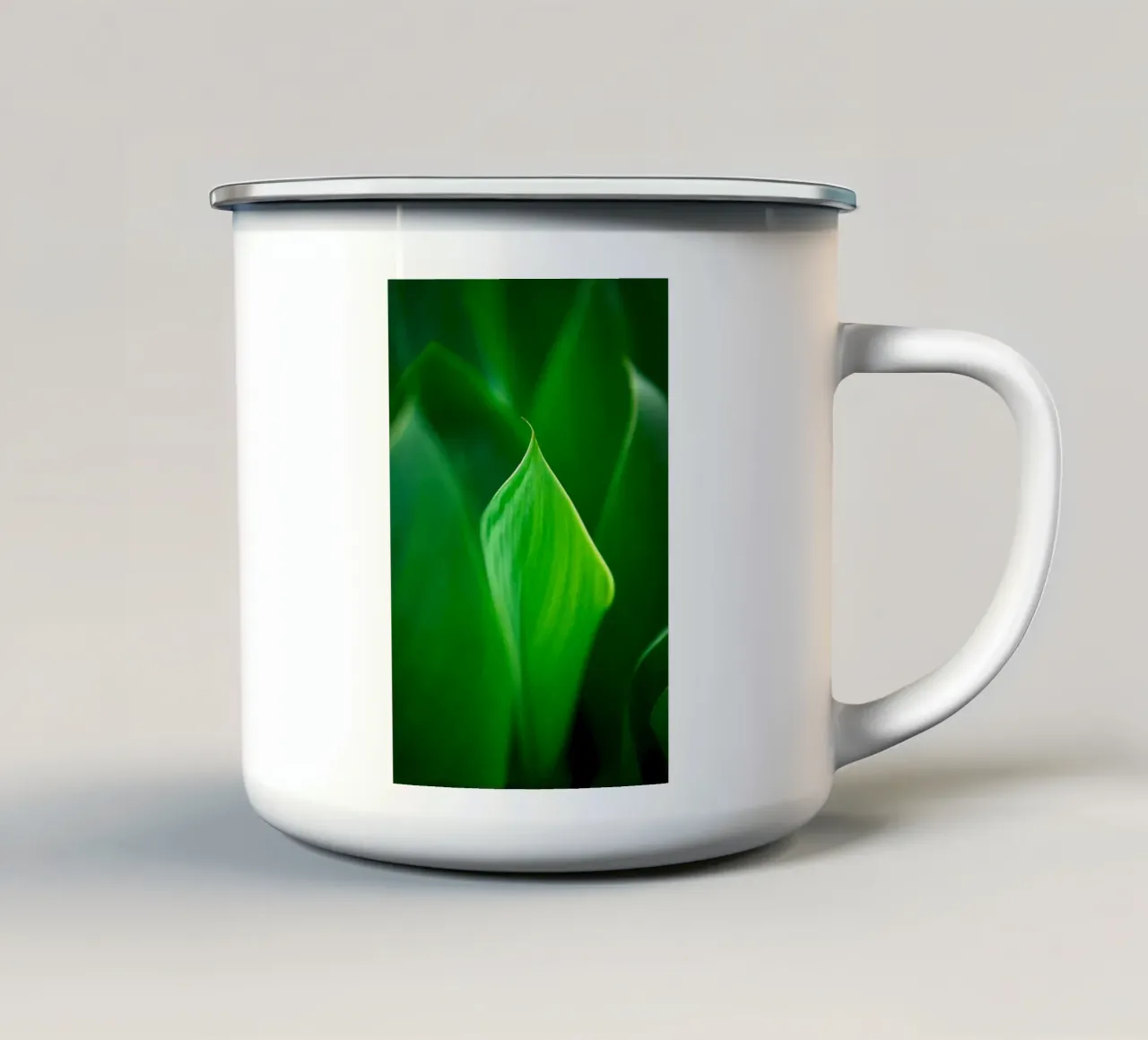 verde foglia tazza in smalto da Earthly Visions