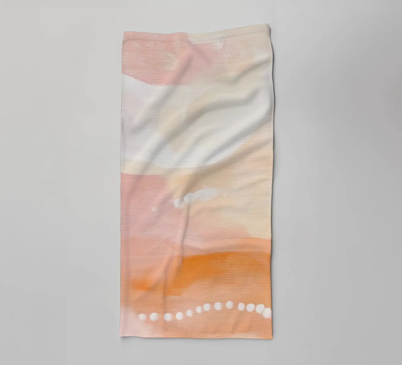 Paesaggio astratto caldo - Puntini color pesca e terracotta asciugamano da bagno da vintagepod