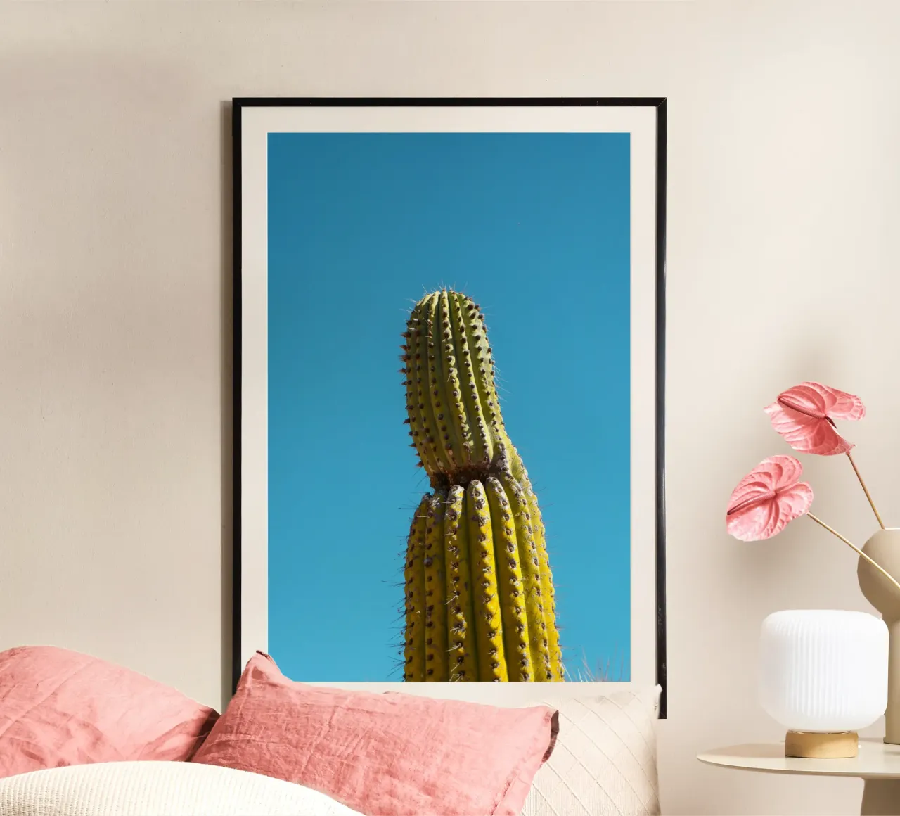 cactus del deserto poster con telaio in alluminio da Earthly Visions