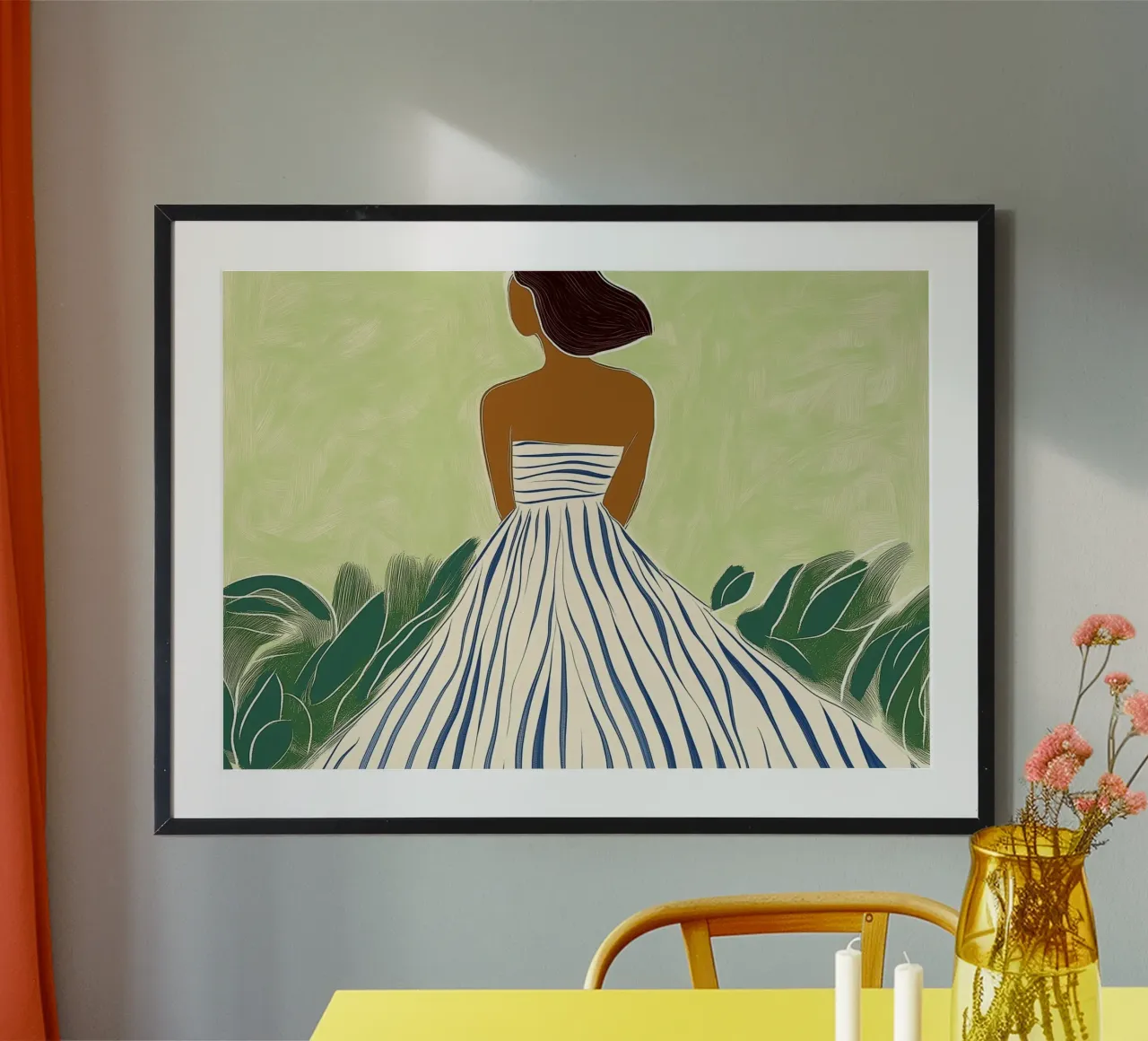 Donna elegante in abito a righe - Scena serena in giardino poster con telaio in alluminio da vintagepod