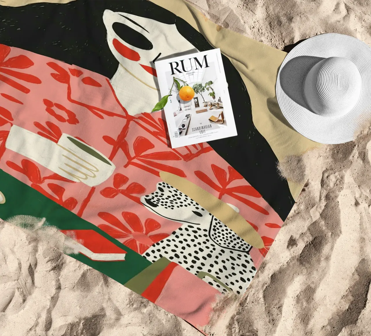 Boho Frau & Dalmatiner Cafe Szene - Quirky Kunstdruck Strandtuch von vintagepod