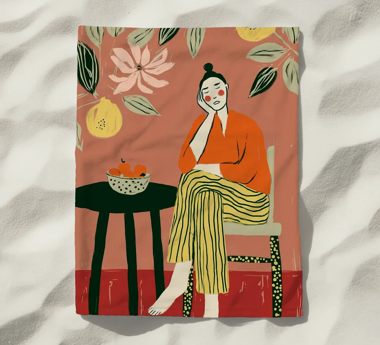 Boho vrouw rustend - Interieur botanische scène strandhanddoek van vintagepod