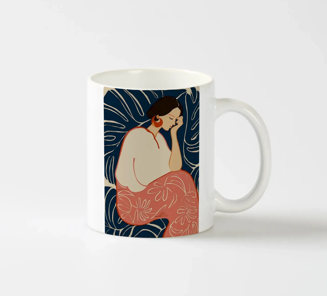 Donna serena in sogno botanico - Arte floreale astratta tazza in ceramica da vintagepod