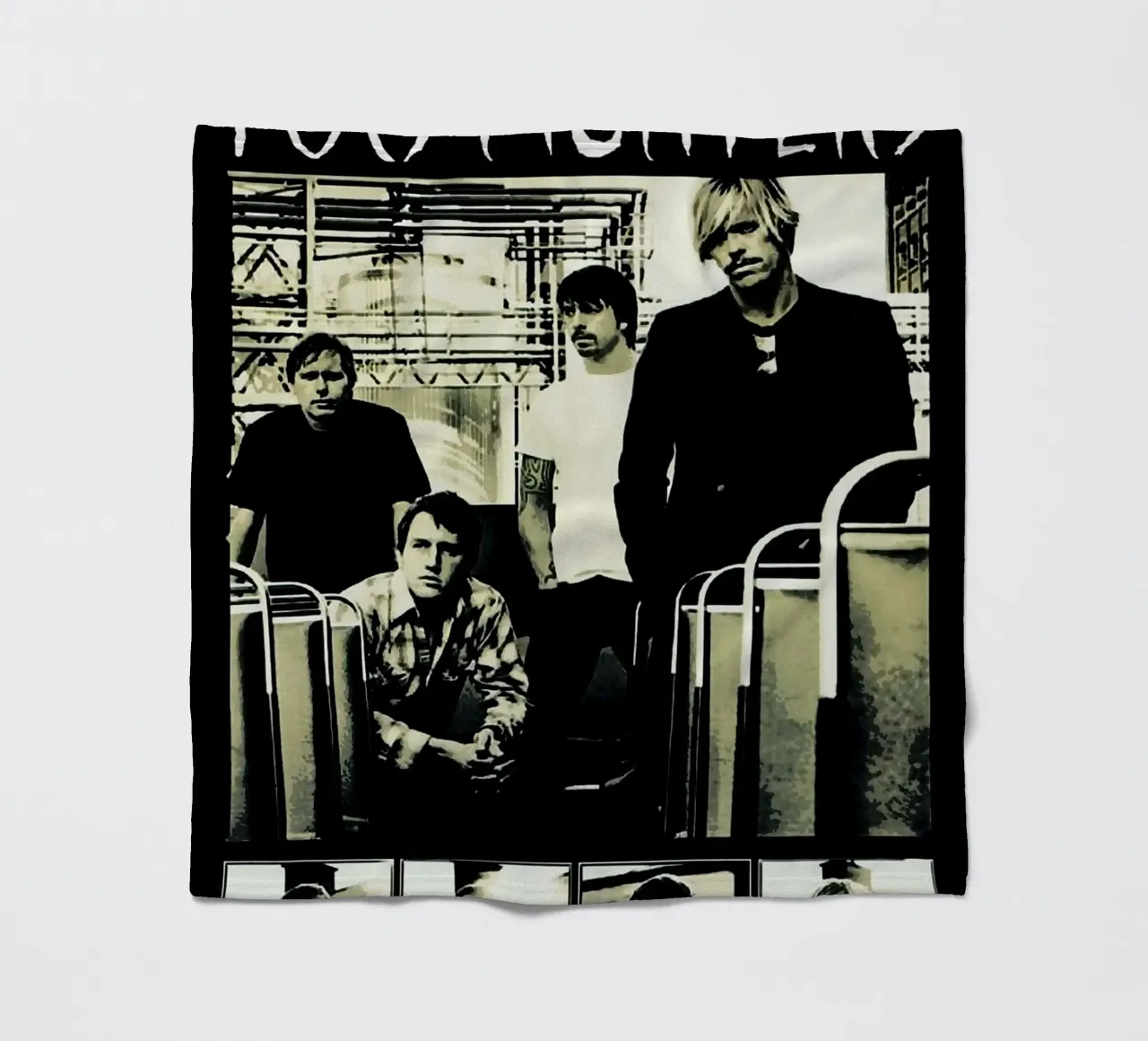 Il gruppo dei Foo Fighters coperta in pile da vanhesling