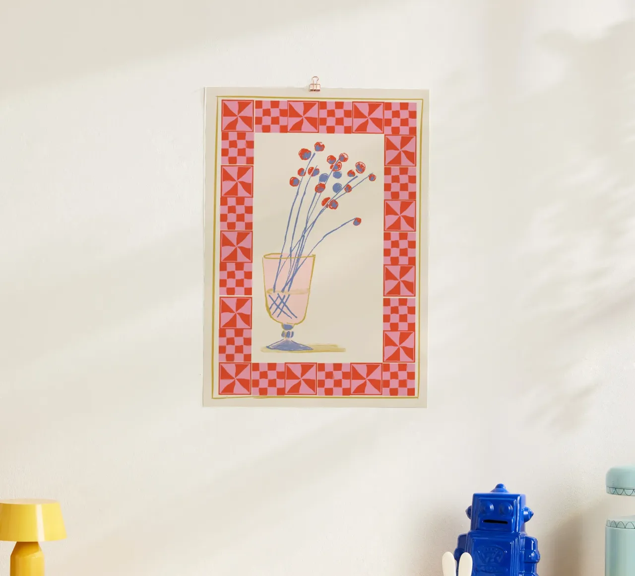 Calice floreale Folk Art - Stampa con cornice rosa e rossa poster con telaio in plastica da vintagepod