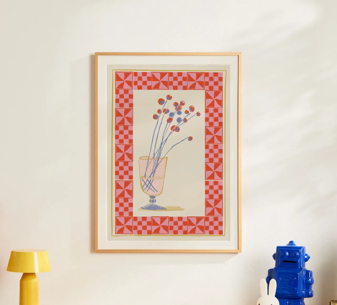 Calice floreale Folk Art - Stampa con cornice rosa e rossa poster con telaio in plastica da vintagepod